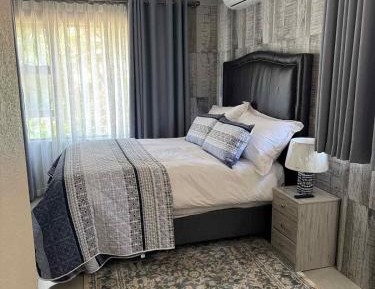 Queen Room with Garden View
