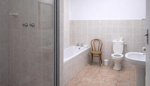 Deluxe Double Room (2 Adults + 1 Child)
