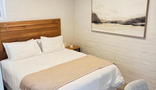One-Bedroom Apartment with Garden