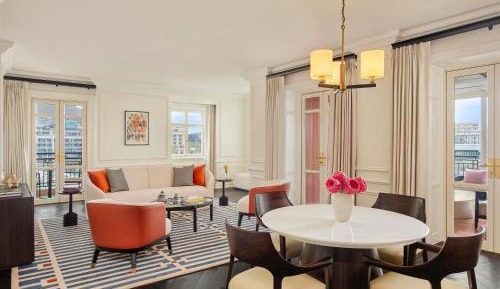 One-Bedroom Signature Suite