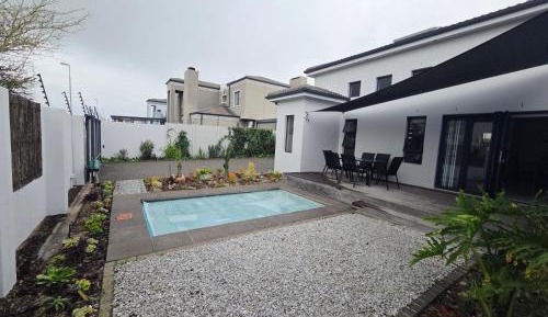 Three-Bedroom Vacation Home 