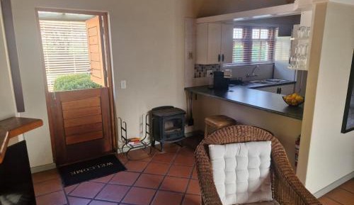 Vines Apartment | Pool & Vineyard Views
