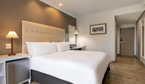 Larger Guest room, 1 King