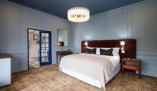 Suite with Garden View