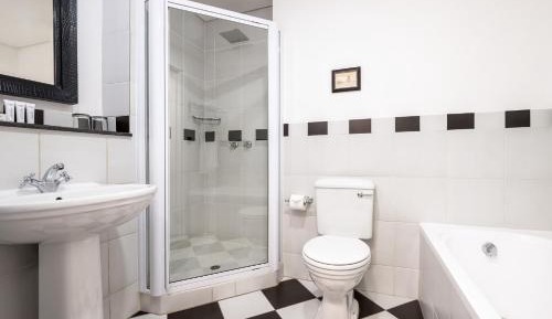 Guest Room, 1 King