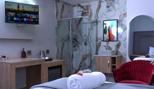 Double Room with Private Bathroom