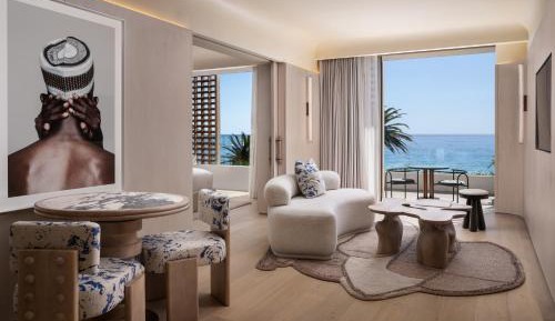 Morea Signature One-Bedroom Penthouse Suite with Balcony