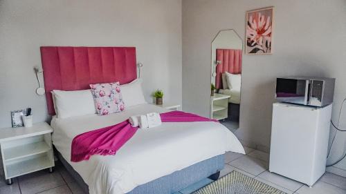 Deluxe Double Room with Shower