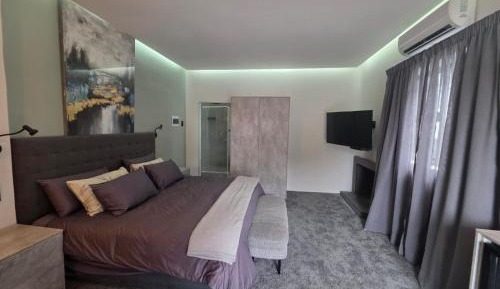 Double or Twin Room with Private Bathroom