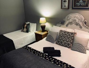 Deluxe Double Room (2 Adults + 1 Child)