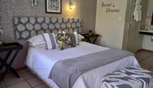 Standard Queen Room