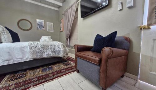 Comfort Queen Room