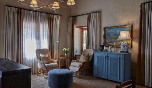 Manor House Deluxe Room