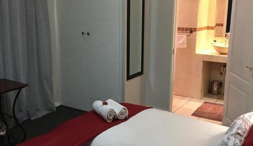 4 - Twin Room 