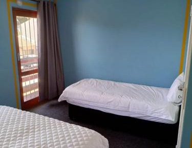 Deluxe Double Room (2 Adults + 1 Child)