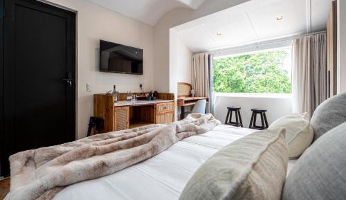 King Room with Mountain View