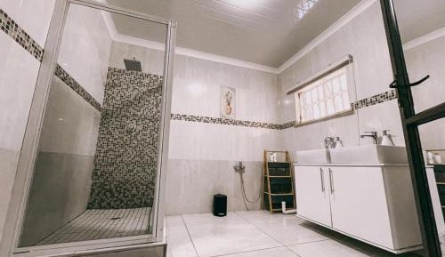 Deluxe Double Room with Shower