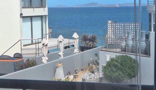 Deluxe Suite with Sea View