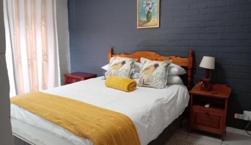 Standard Queen Room