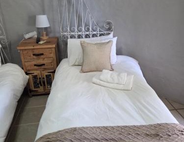 Standard Twin Room with Garden View