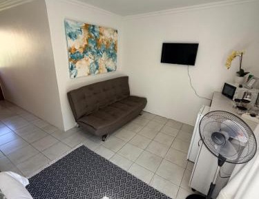 Deluxe Double Room (2 Adults + 1 Child)