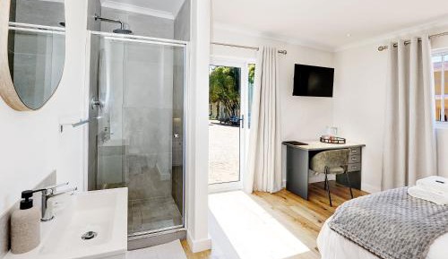 Single Room with Bathroom