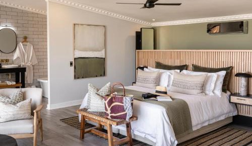 Signature Suite