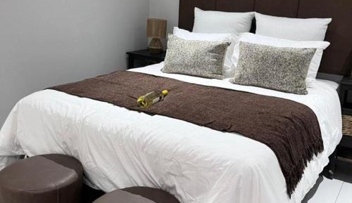 Comfort Queen Room