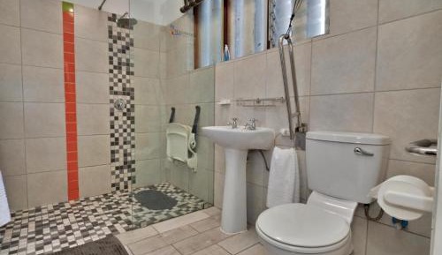 Luxury King with Patio