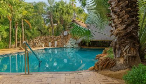 Deluxe Double or Twin Room with Pool View