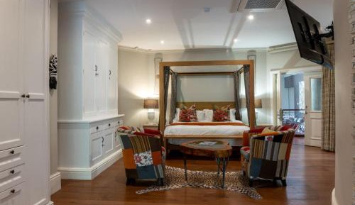 Deluxe King Suite