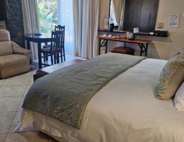 Double or Twin Room with Bathroom