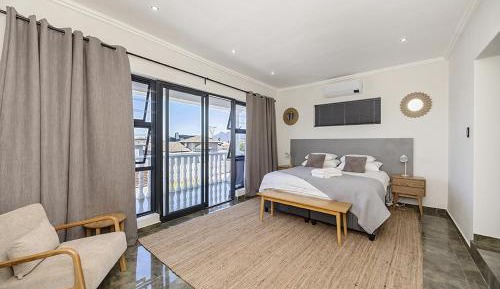 King Room with Mountain View