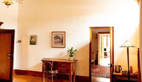 Deluxe King Suite