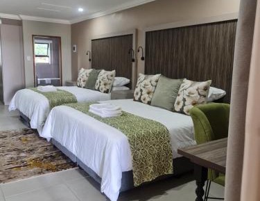 Deluxe Family Room