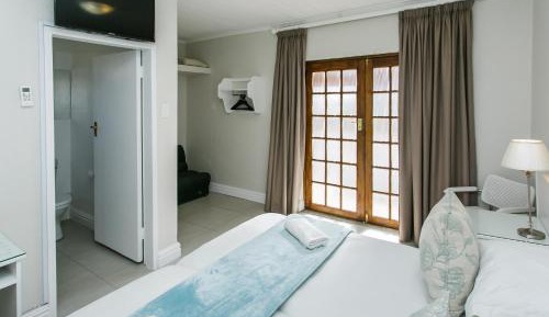 Deluxe Twin Room with Sofa