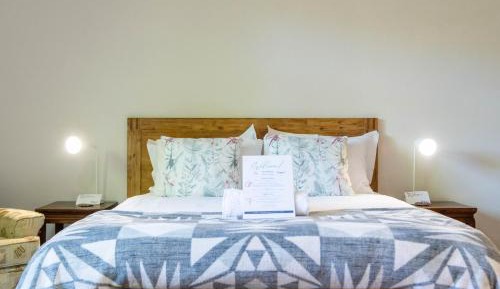Deluxe Queen Room