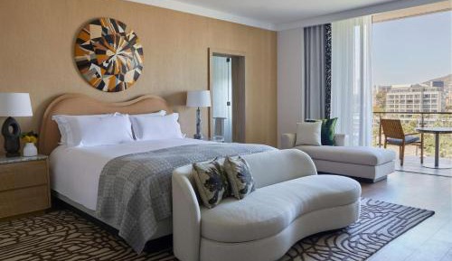 1 Bedroom Marina Grand Suite