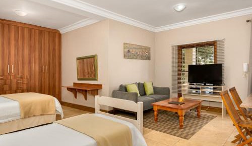 Family Room with Garden View