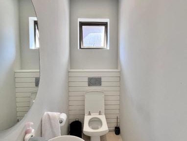 One-Bedroom Apartment with Balcony