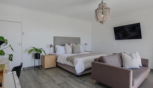 Superior King Suite