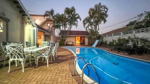 Triple Room with Pool View