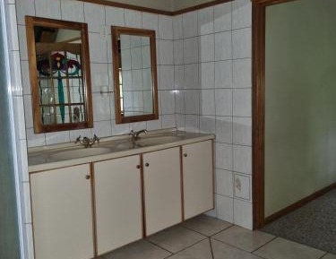 Deluxe Double Room with Shower