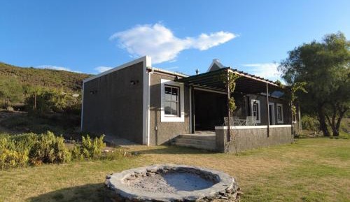 Deluxe Three-Bedroom Cottage