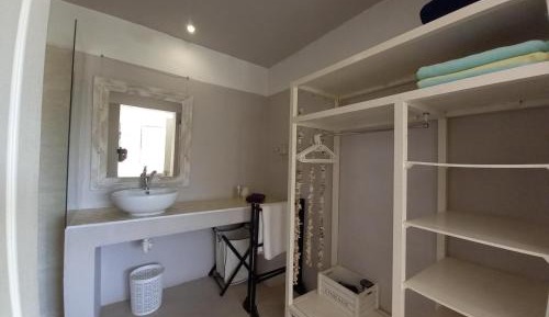 Luxury Queen Room