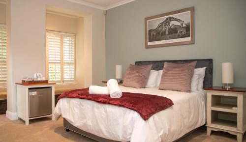 Deluxe Queen Room