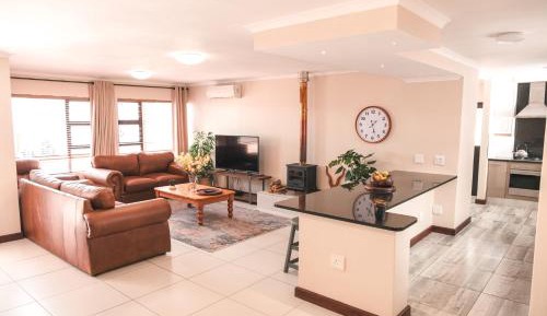 Deluxe Family Suite
