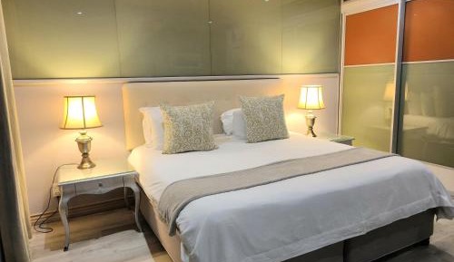 Double or Twin Room with Mountain View