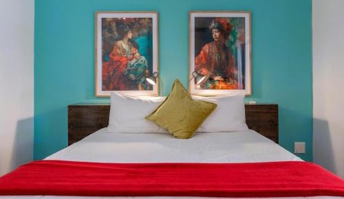 Queen Room with Pool View