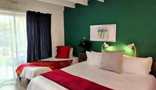 Deluxe Family Room